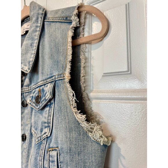 CHIQLE Mini Denim Vest with Lace Floral Back - Picture 6 of 10